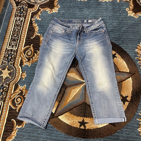 Miss me ankle capri - Picture 2 of 2